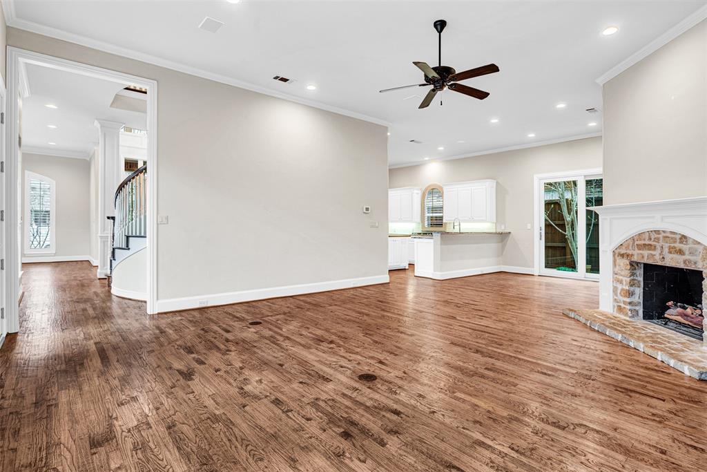 5965 GLENDOWER Lane