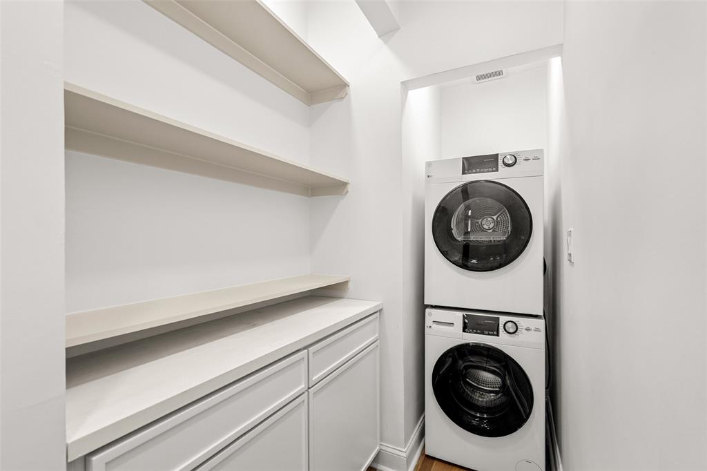 Sunscape 02 Condo - Residential