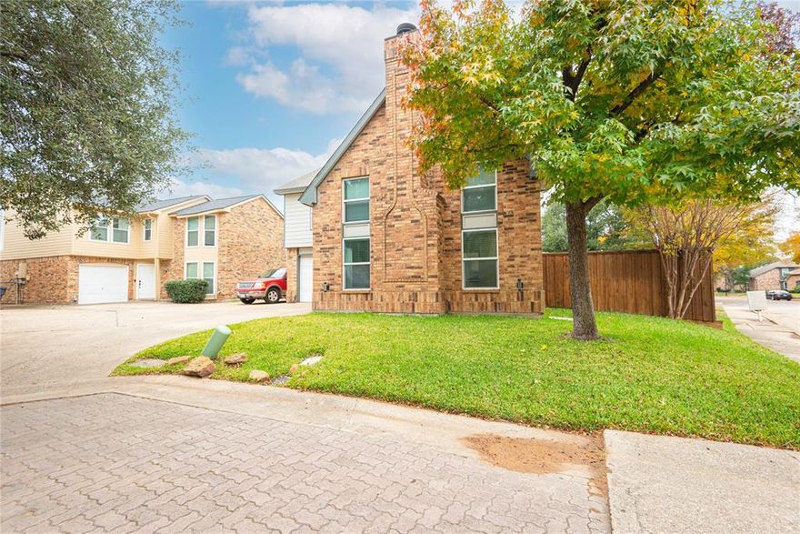 FANTASTIC HOME IN PRIME FAR NORTH DALLAS LOCATION! FRESHLY PAINTED AND BEAUTIFULLY UPDATED. MARBLE LOOK CERAMIC TILES FLOORING IN MAIN LIVING DOWNSTAIRS. BEAUTIFUL KITCHEN WITH QUARTZ COUNTERS. GREAT LOFT AREA UPSTAIRS CAN BE USED AS AN OFFICE OR ADDITIONAL LIVING SPACE. UPSTAIRS BATHROOMS COMPLETELY RENOVATED.  FENCED-IN BACKYARD, SPRINKLER & SECURITY SYSTEMS, CORNER LOT, ETC.. REFRIGERATOR INCLUDED. $75 APPLICATION FEE PER ADULT.  TAR APPLICATION.  PROOF OF INCOME, DL, ETC.  $150 ADMIN FEE ONCE APPROVED. PETS ON CASE BY CASE BASIS.