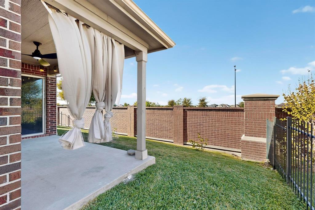 Frisco Lakes By Del Webb Villa - Residential