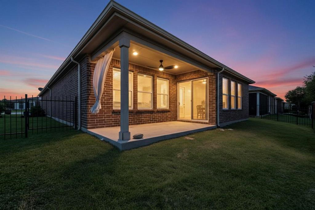 Frisco Lakes By Del Webb Villa - Residential