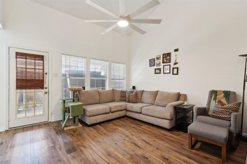 724 Creekwood Court