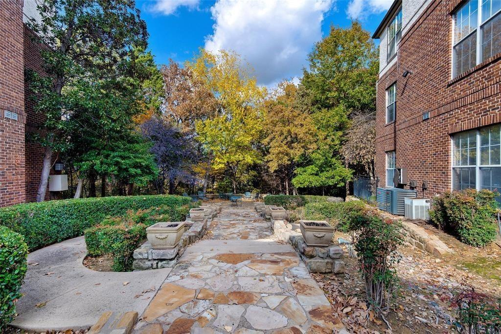 ASCENSION POINT CONDOMINIUMS - Residential Lease