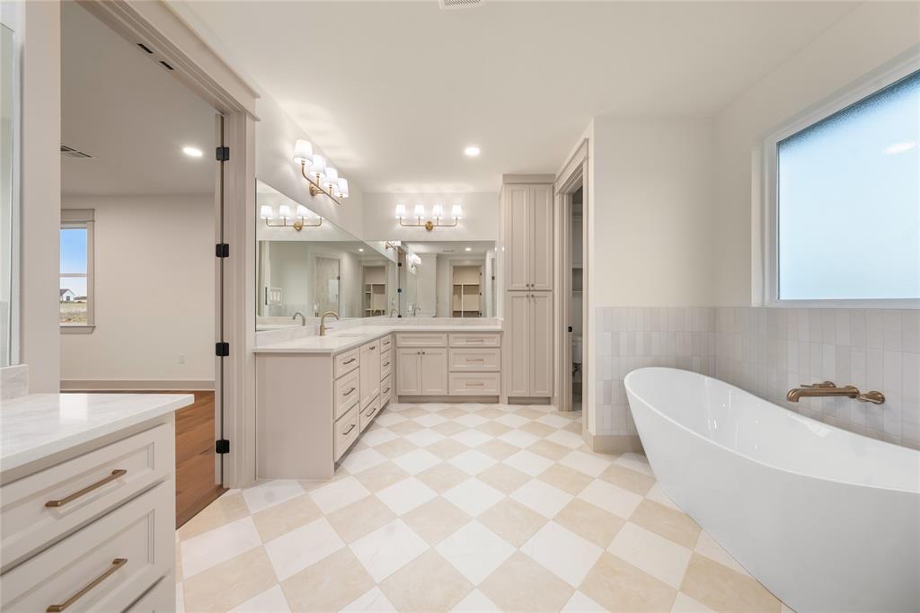 WILLOW MOON RANCH - Residential