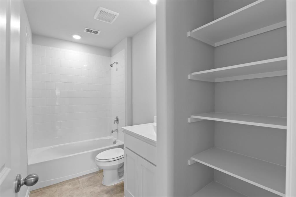 CAMBRIDGE BROOK PHASE 2 - Residential Lease