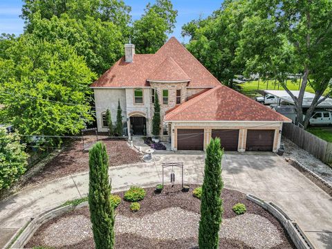 5716 Wall Avenue Haltom City TX 76117