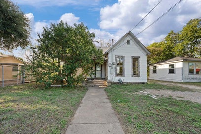 2225 Ross Avenue Waco TX 76706