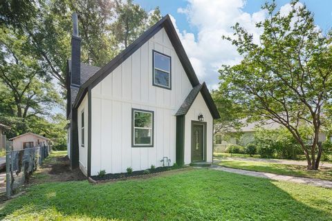 310 N Walnut Street Cleburne TX 76033