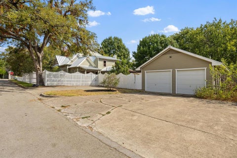 Tiny photo for 602 Storrs Street, Rockwall, TX 75087 (MLS # 21394640)