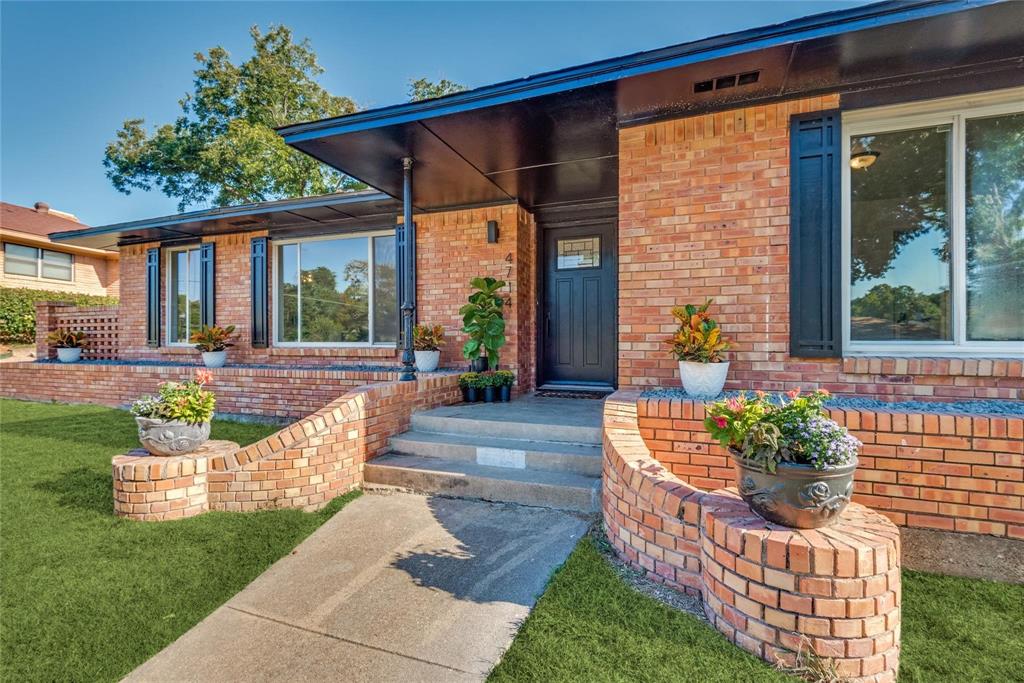 4714 Crownpoint Circle