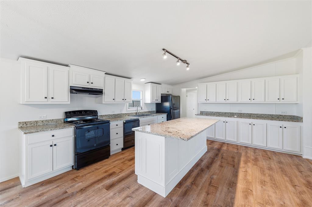 Mustang Acres Ph III - Residential