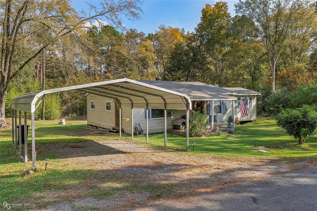 Cypress Isle Lake Estate - Residential