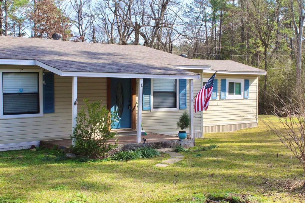 Cypress Isle Lake Estate - Residential