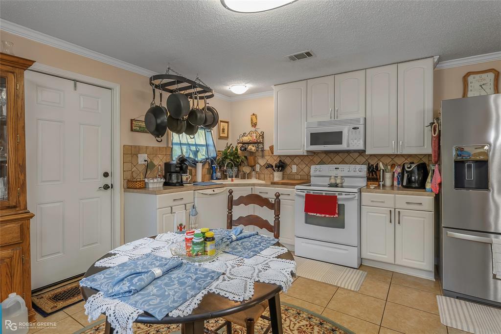 Cypress Isle Lake Estate - Residential