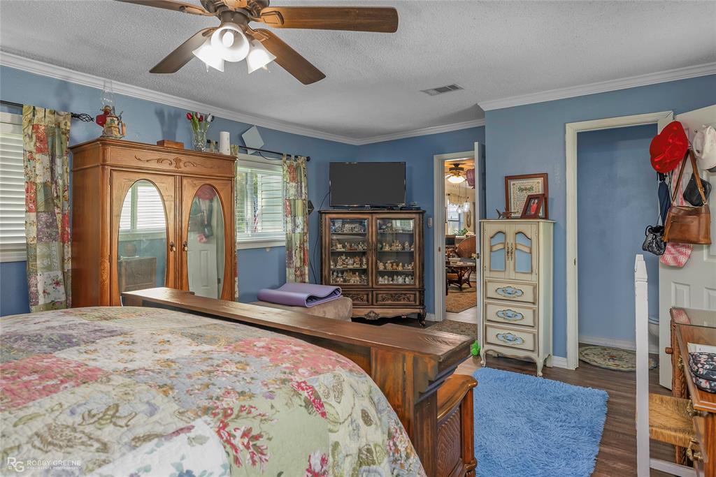 Cypress Isle Lake Estate - Residential