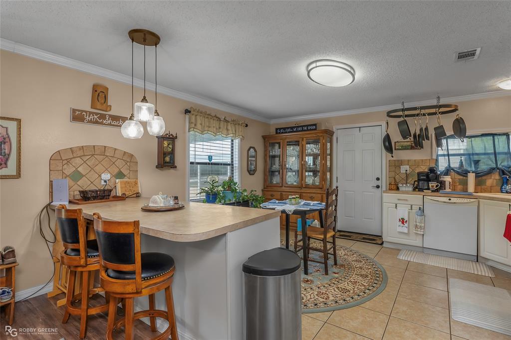 Cypress Isle Lake Estate - Residential