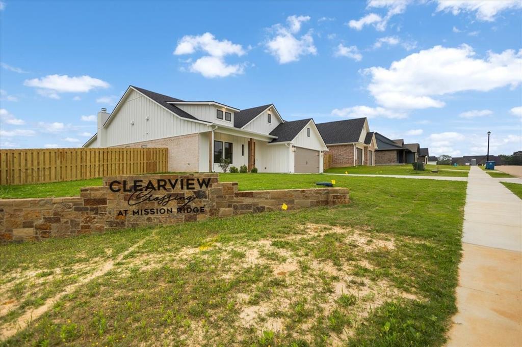 CROSSINGS @ MISSION RIDGE - Residential
