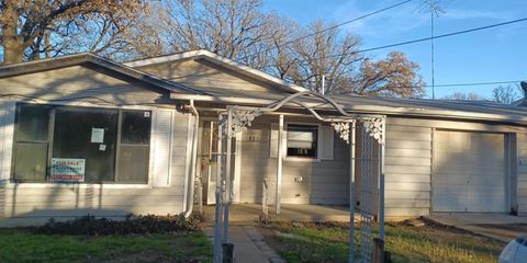 A home in Kennedale