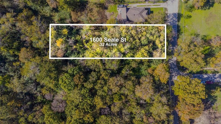 Amazing opportunity to build your DREAM HOME on this heavily treed, 0.32 ACRE lot in sought after West Dallas Trinity Groves!! Plenty of space for two houses. Great location, just minutes to I-35 & I-30, Medical District, Design District, Bishop Arts District, Kessler Park and the Harold Simmons Park which broke ground April 2025. Direct access to Downtown Dallas. Highly sought after neighborhood with NO HOA. This lot is perfect for an investor or individual to come in and build a new home. This is a wonderful interior lot that is canvassed by mature trees. Great opportunity to build in this thriving, up and coming neighborhood. Great skyline views and entertainment galore. Enjoy all the conveniences of the city when you build your dream home on this lot. Construction has begun on a new mixed use development which will include housing, a water lagoon, retail & entertainment which should be completed the end of 2025 or early 2026. Start building on this lot today!