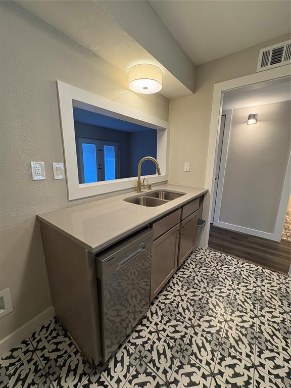 ROLLING HILS 2ND REP - Residential Lease