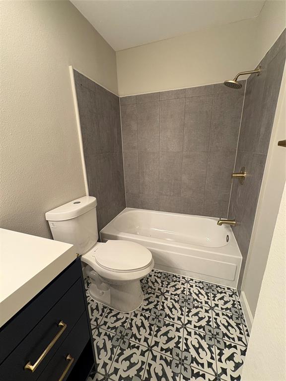 ROLLING HILS 2ND REP - Residential Lease