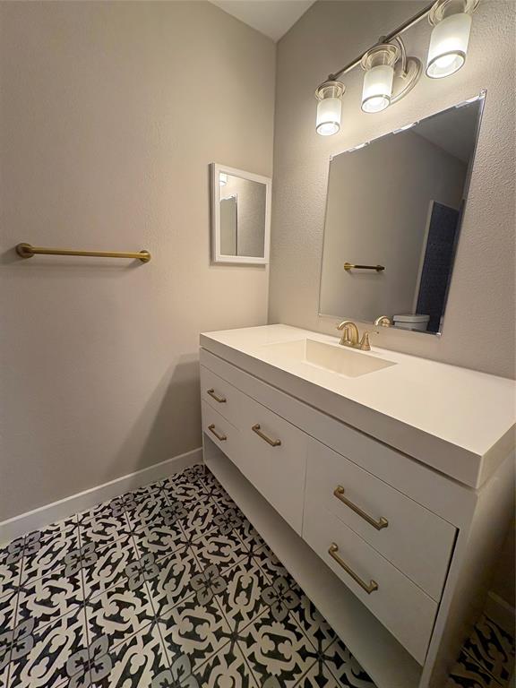 ROLLING HILS 2ND REP - Residential Lease