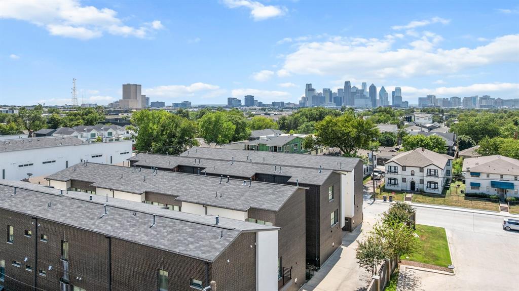 Quarter Residences - Residential