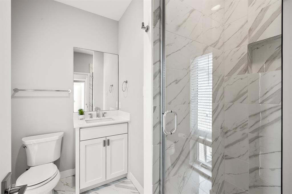 Quarter Residences - Residential