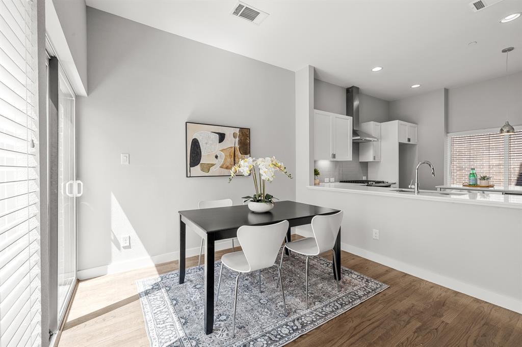 Quarter Residences - Residential