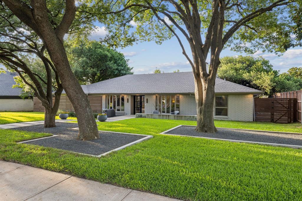 7339 Meadow Oaks Drive