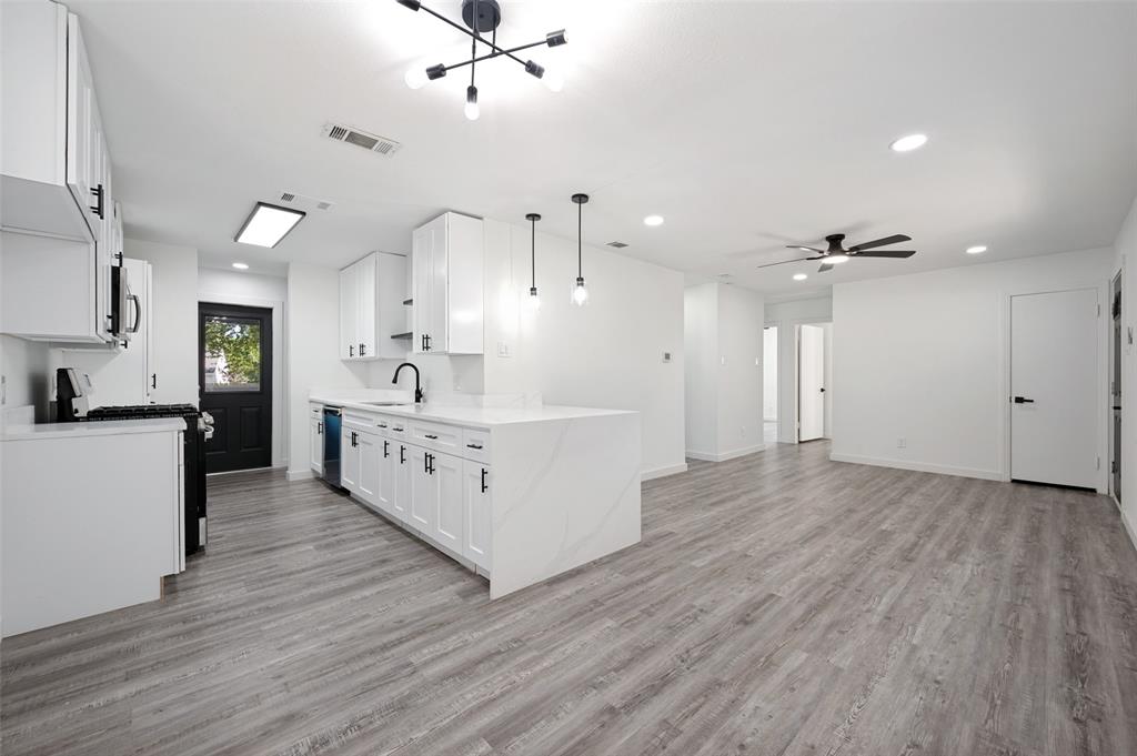 209 W 12th Street