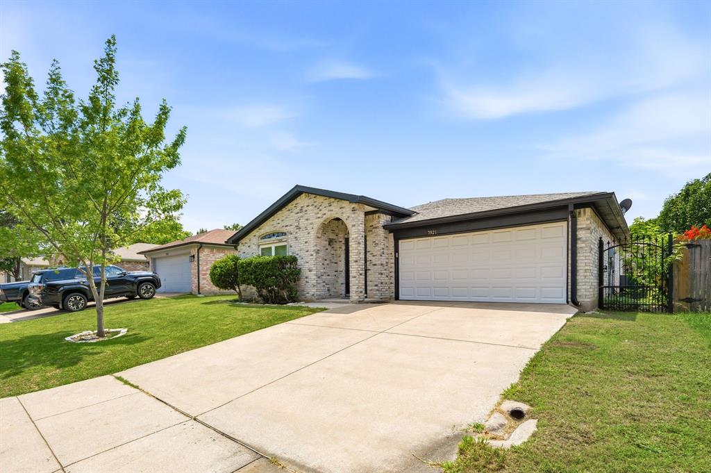 7921 Gardengate Lane