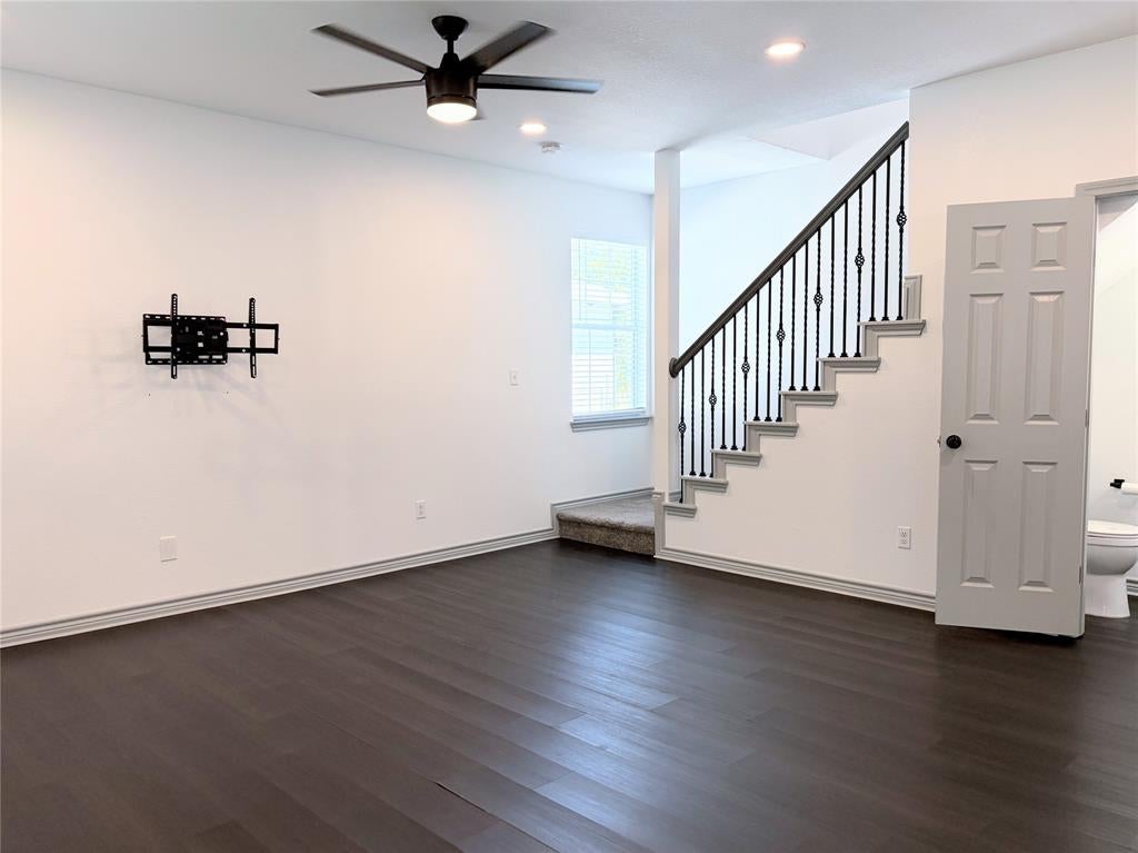 Photo of 700 Martinique Avenue, Dallas, TX 75223 (MLS # 21392093)