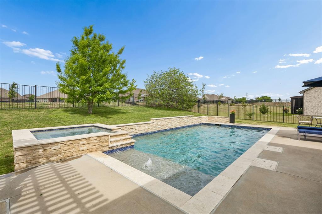1513 Bearpath Way