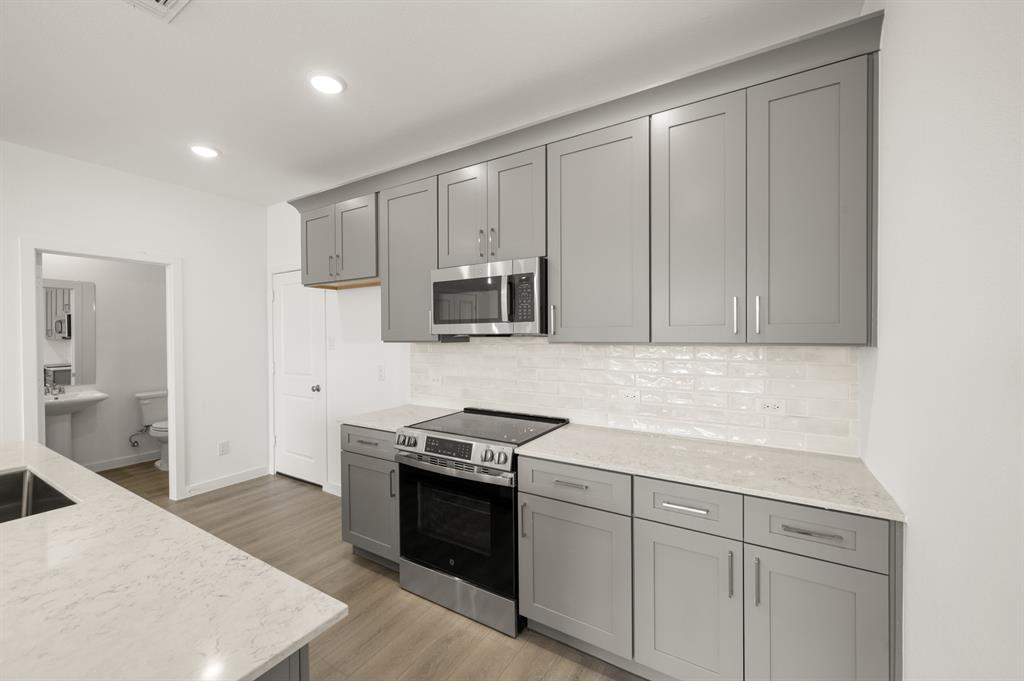 The Pointe at Capp Smith Lake - Residential