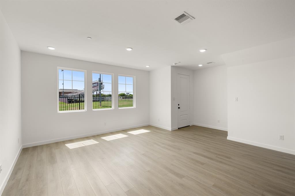The Pointe at Capp Smith Lake - Residential