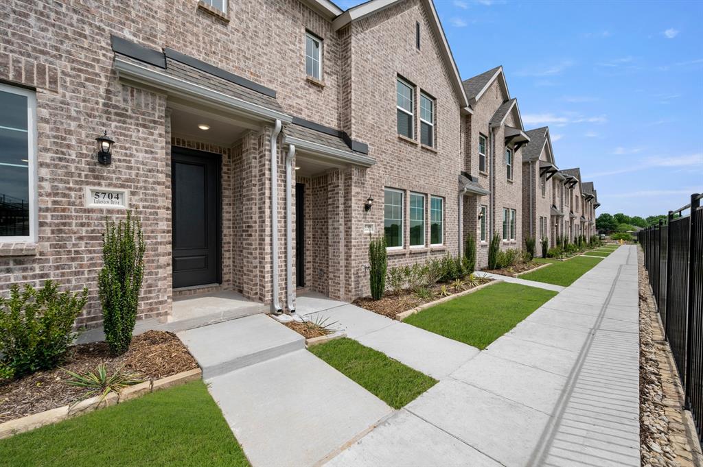 The Pointe at Capp Smith Lake - Residential