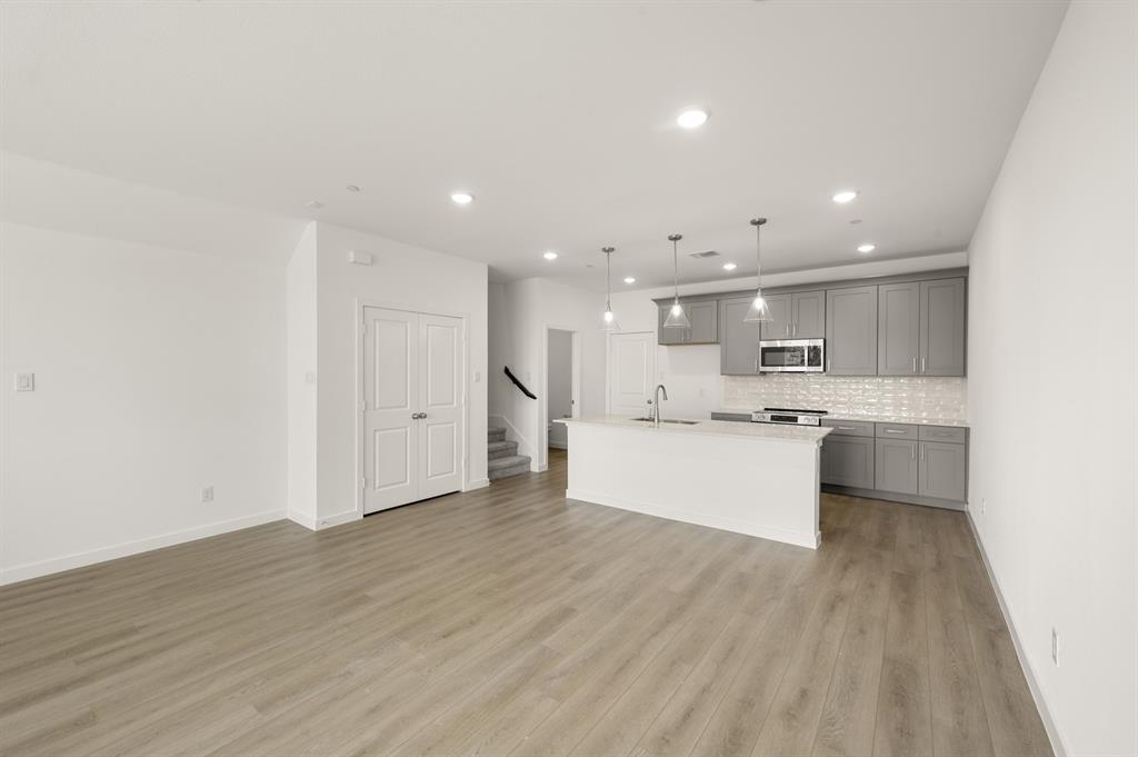 The Pointe at Capp Smith Lake - Residential