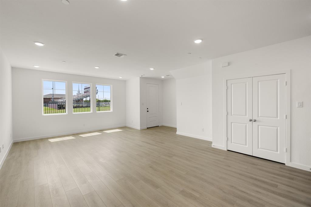 The Pointe at Capp Smith Lake - Residential