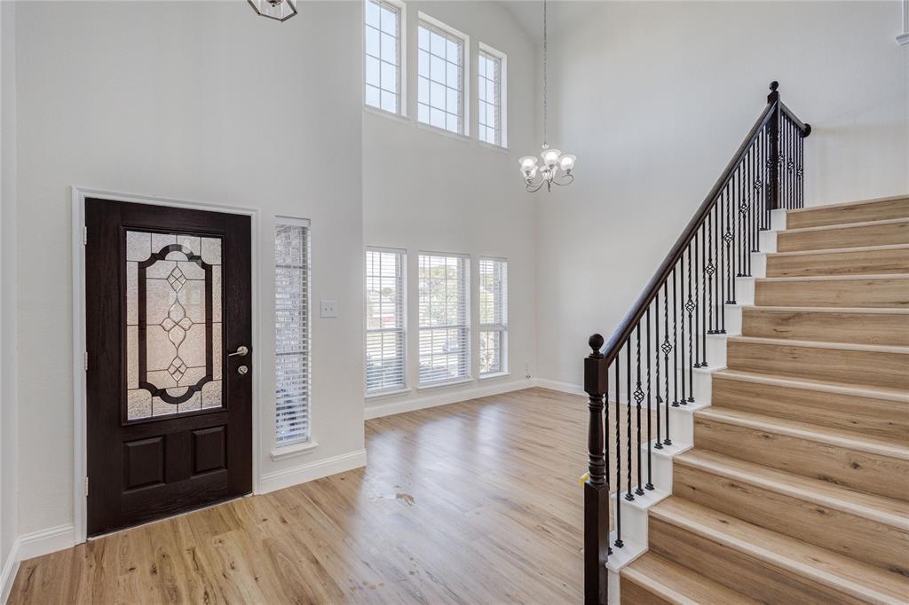 1318 Taren Trail