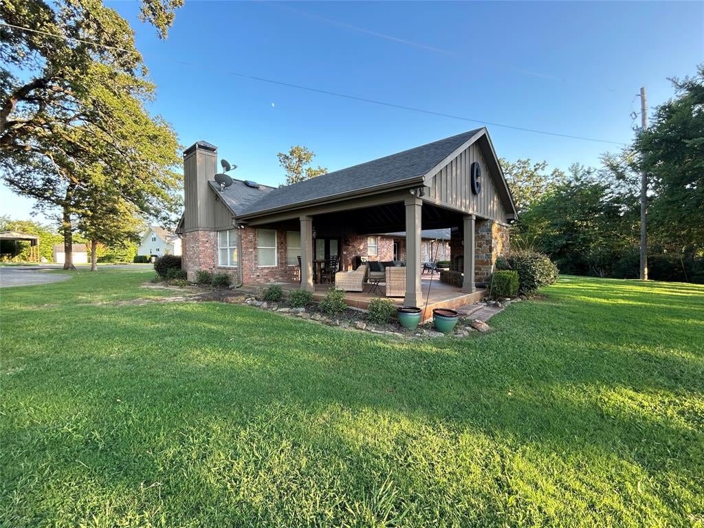 1079 Country Club Road