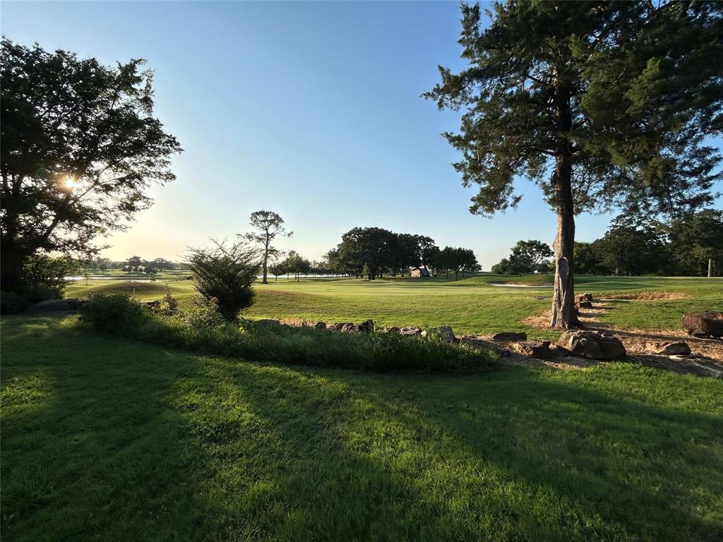 1079 Country Club Road