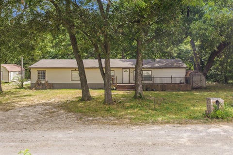 Photo of 374 County Road 191, Gainesville, TX 76240 (MLS # 21372337)
