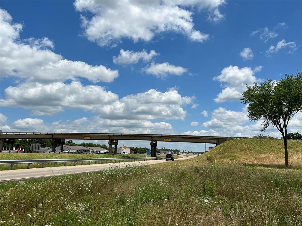 28acres W Interstate 30 Road