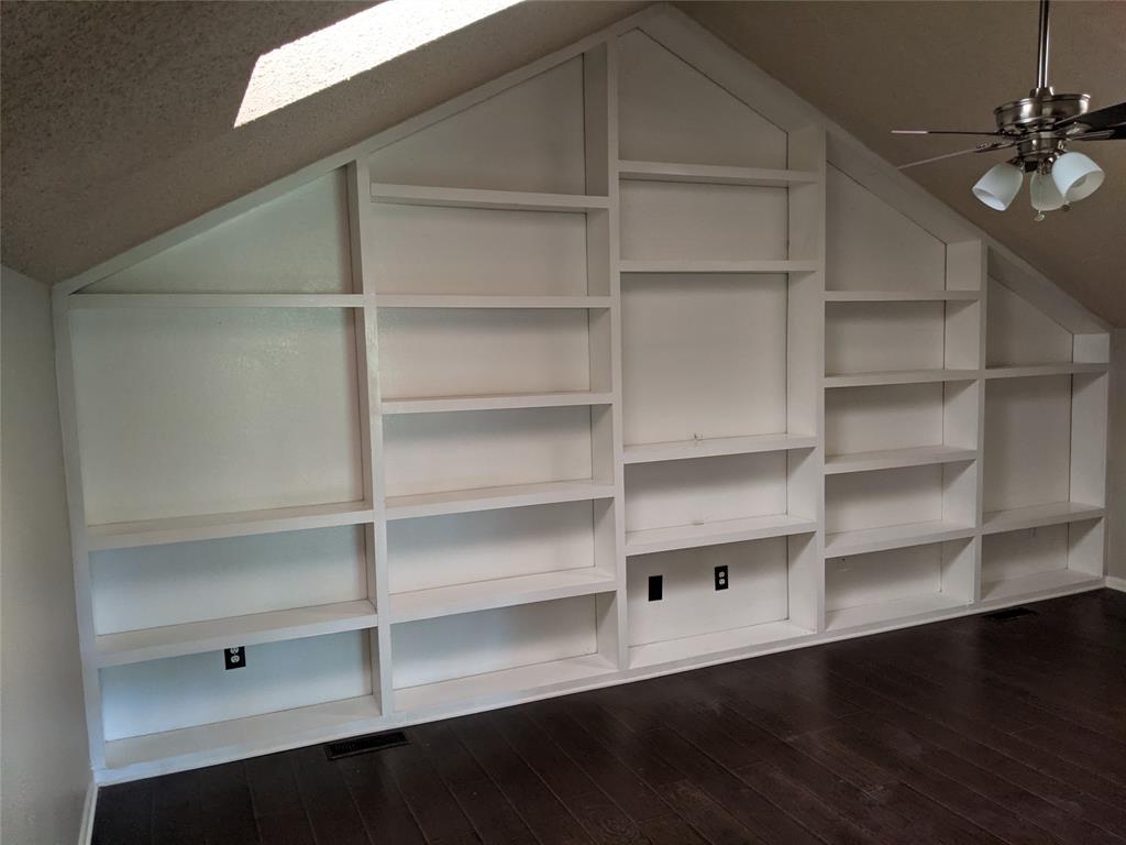 Parkway Village 02 - Residential