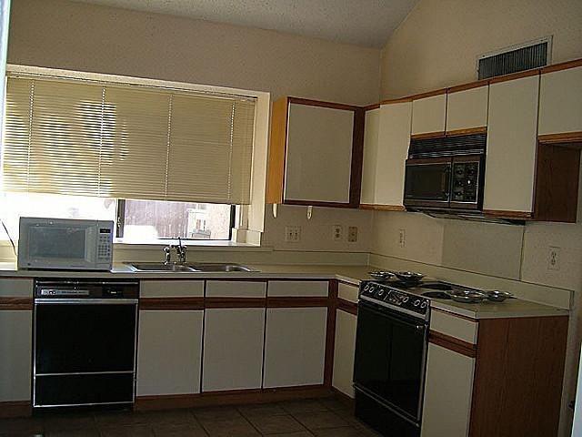 Parkway Village 02 - Residential