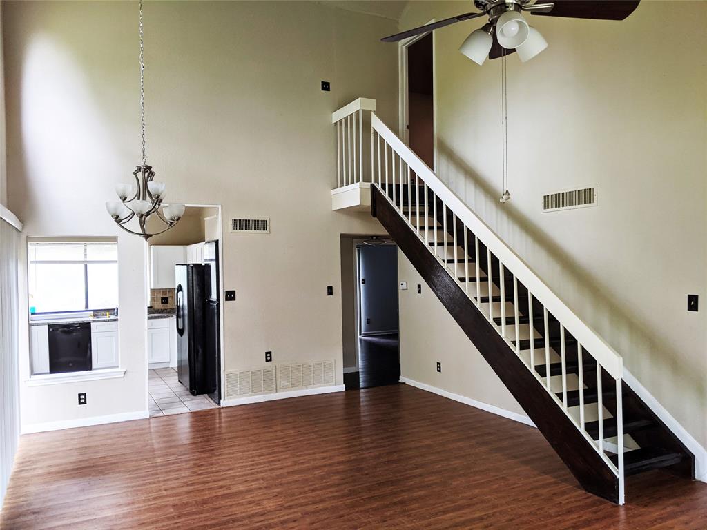 Parkway Village 02 - Residential