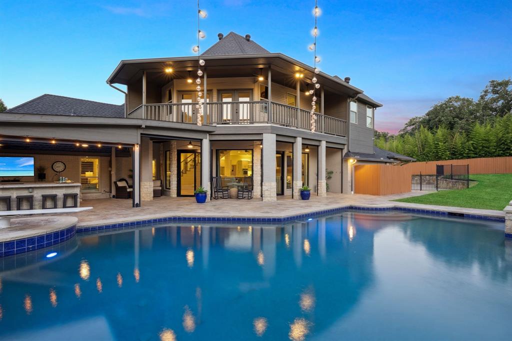1384 Lakeview Drive