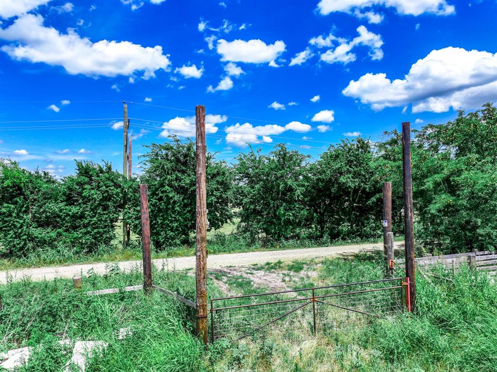 Juliet Porter Surv Abs 819 - Commercial Sale