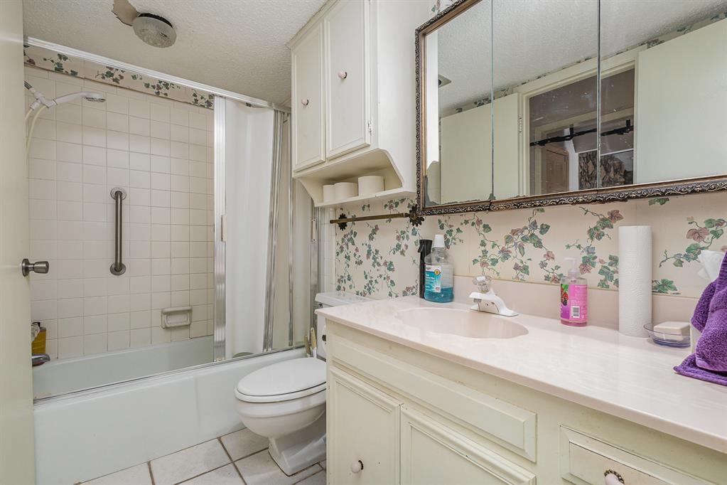 Ambassador Square One - Residential